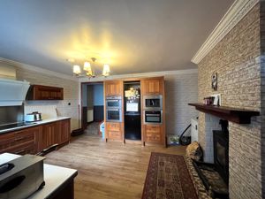 Photo 7- click for photo gallery